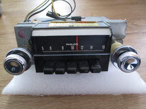 FACTORY OEM 1968 68 FORD MUSTANG COUGAR DASH PHILCO AM RADIO PUSHBUTTON W/ KNOBS