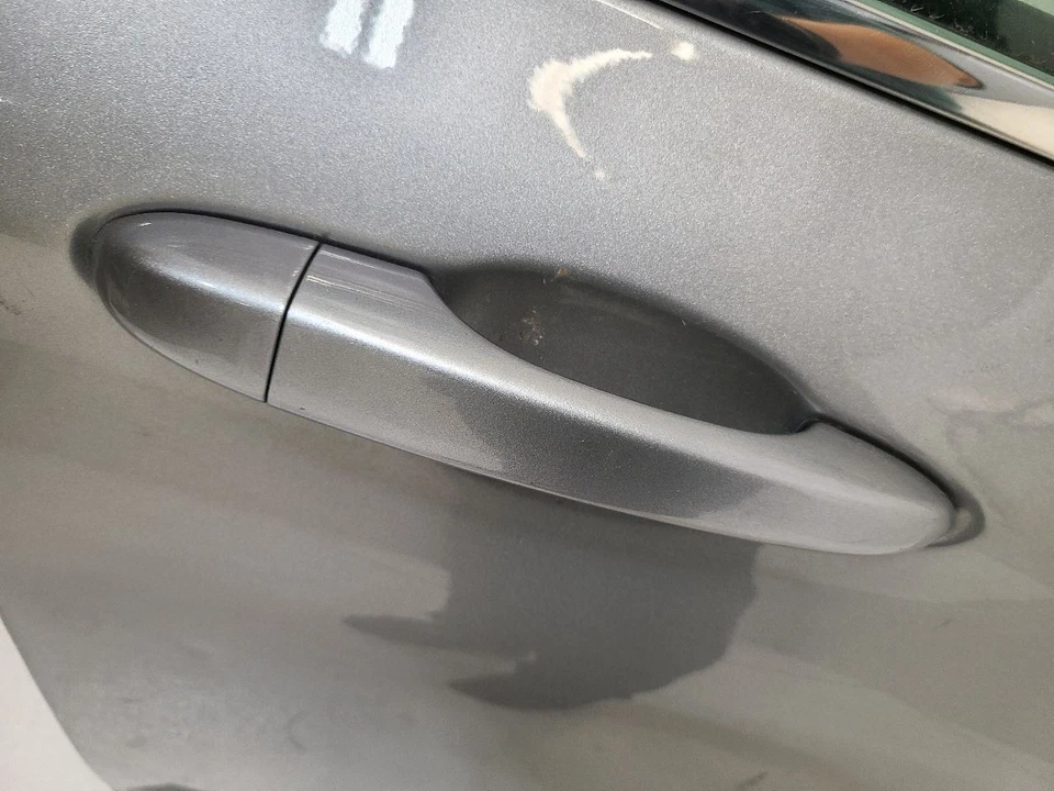 15-17 CHRYSLER 200 RH Passenger Front Door Electric Sedan Tempered Glass Silver - Image 3 of 4