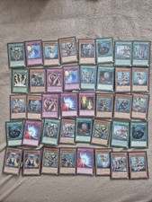 Yu-Gi-Oh Abyss Rising Deck mit Zusatzkarten, Deckbox, Matte, Hüllen
