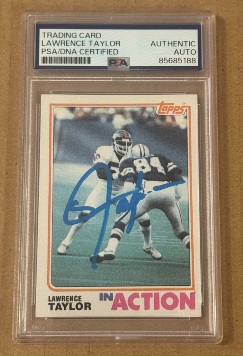 LAWRENCE TAYLOR SIGNED 1982 TOPPS RC PSA/DNA HAND SIGNED