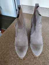 CROWN VINTAGE Women's 9.5M Lane Tan Suede Ankle Bootie Zip Stacked High Heel