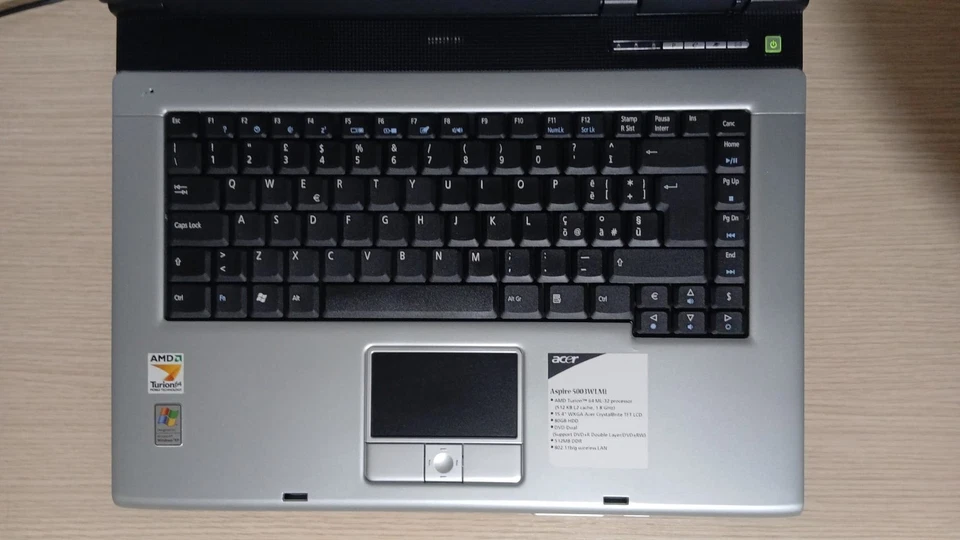 Notebook Acer Aspire 5000 con Windows 98 - Immagine 4 di 4