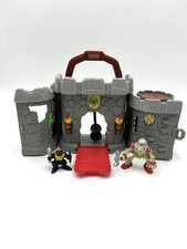 Vintage 1998 Fisher Price Great Adventures All In One Take Along Castle 2 Figure