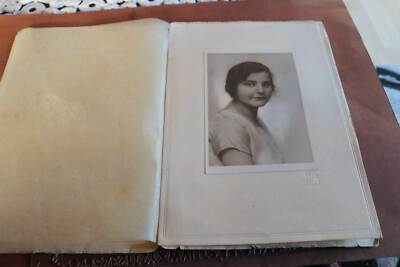 Great old photo-portrait of a pretty woman-20-30s-Dresden