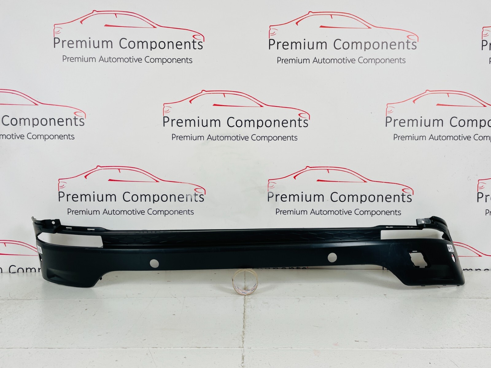 Land Rover Discovery Rear Bumper Trim L550 Dynamic Sport 2014 – 2022 [n91]