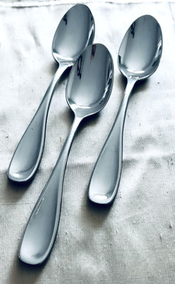 ONEIDA 18/0 Heavy Duty Stainless Flatware Glossy VOSS Set of 3 TEASPOONS