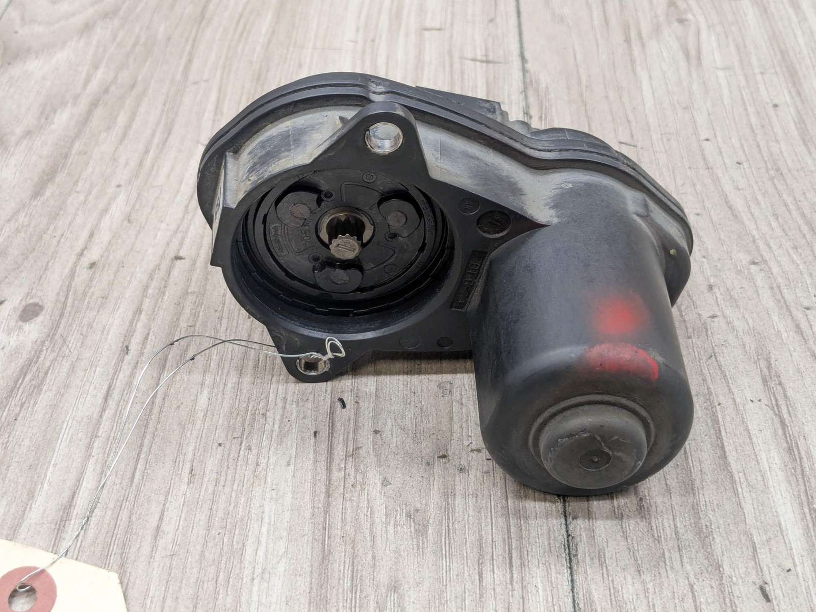 OEM BMW F90 G07 G12 G30 G80 G82 G83 M3 M4 M8 Rear Parking Brake Actuator Motor
