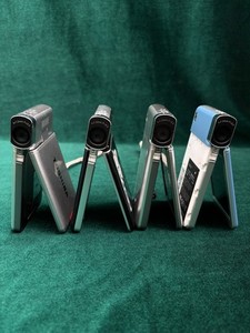 Viele Videokameras verschiedener Marken als Ersatzteile