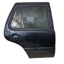 ML16* Mercedes-Benz ML W163 T&uuml;r hinten rechts Obsidianschwarz Metallic F.197