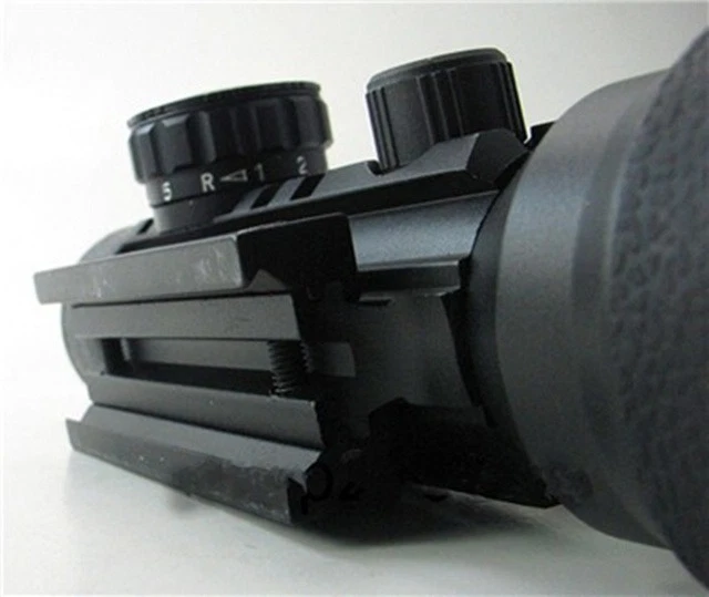 2x42mm Hunting Rifle Scope Optics Sight Red Green Dot with 20mm Tri-Rail Mount - Image 3 of 4