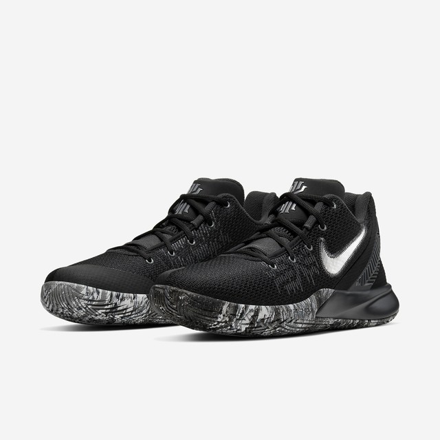 youth kyrie flytrap 2