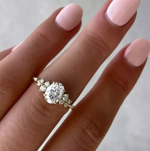 2.20Ct Oval Cut IGI Certified Lab Grown Diamond Engagement Ring 14K Yellow Gold