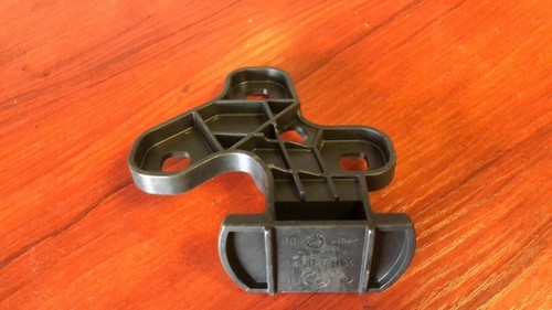 BMW 7ER E38 STOßSTANGE VORNE LINKS SEITENTRÄGER HALTER 8230513 (PREIS PRO STÜCK)