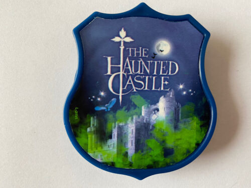 Warwick Castle Merlin Pop Badge - Halloween/ The Haunted Castle - Blue - L-3195 - Picture 1 of 3