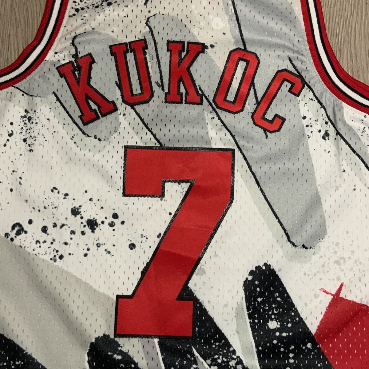 トニ・クーコッチ スイングマンジャージ　TONI KUKOC Mitchell & Ness White Chicago Bulls 97 Toni Kukoc Hyper