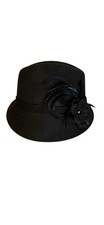Women  s Wool Felt Hat Cloche Feather And Button Accent Black