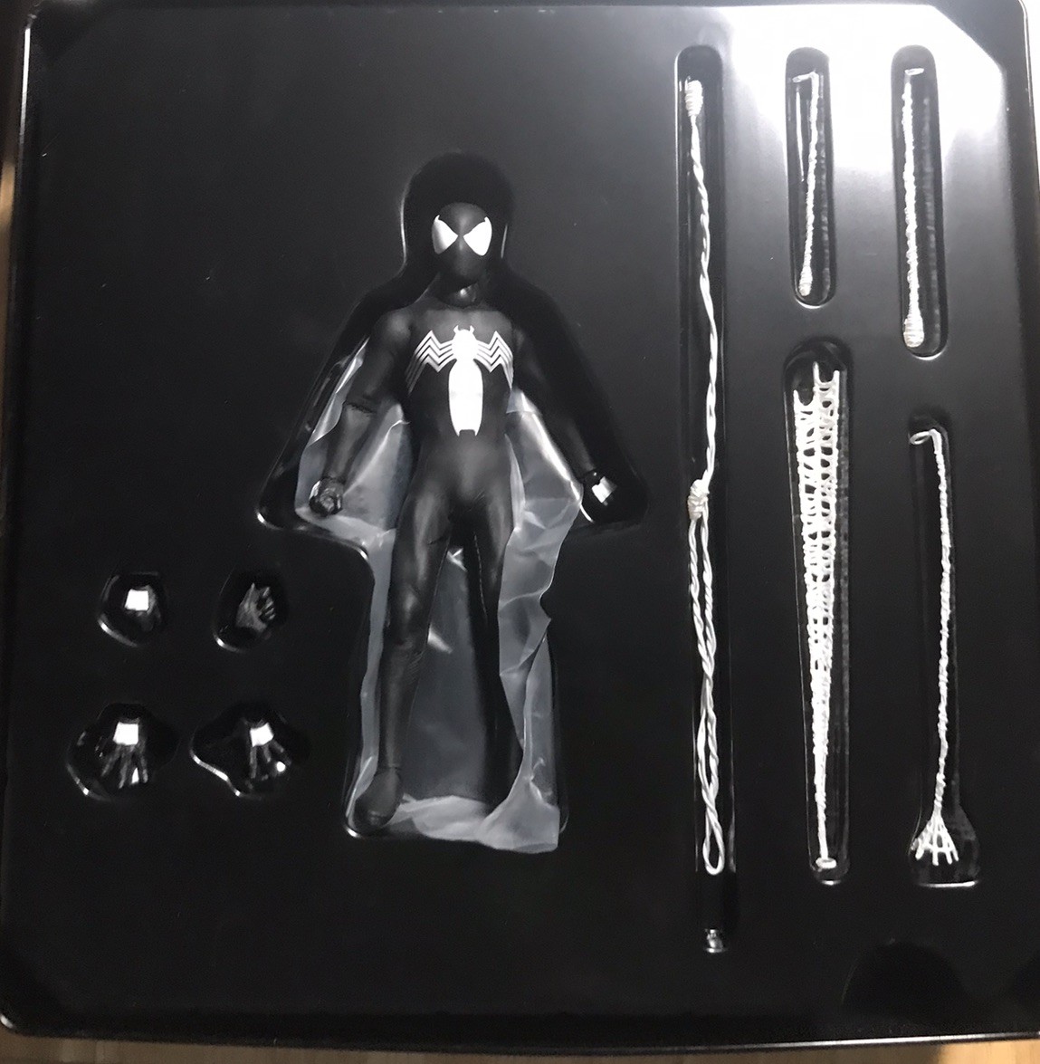 Mezco PX Exclusive Symbiote Suit Spiderman One:12 Action Figure