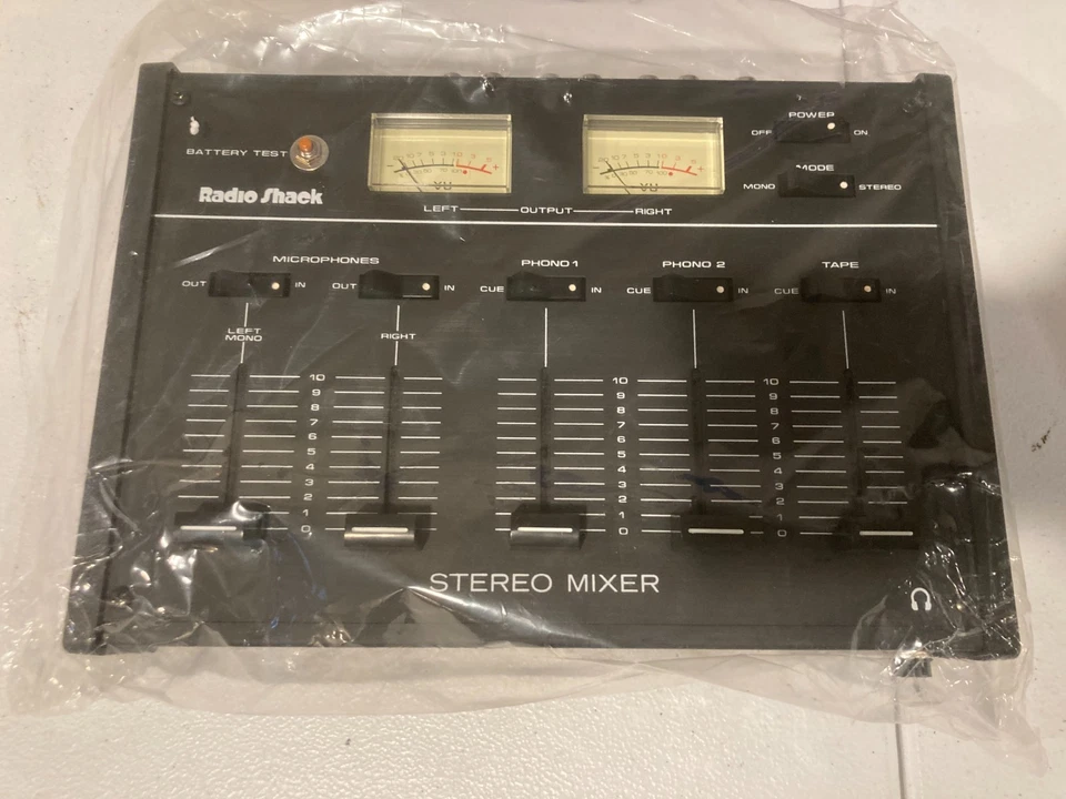 Mezclador estéreo analógico vintage realista Radio Shack 32-1101A con caja e instrucciones Foto 4 de 4