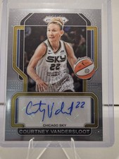 2022 Panini Prizm WNBA - Signatures #SG-CVS Courtney Vandersloot (AU) Auto