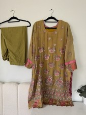 Pakistani Shalwar Kameez 3 Peace With Embriodery