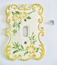 VINTAGE DECORATIVE ELECTRIC LIGHT COVER PLATE CERAMIC HOLLAND MOLD WHITE YELLOW