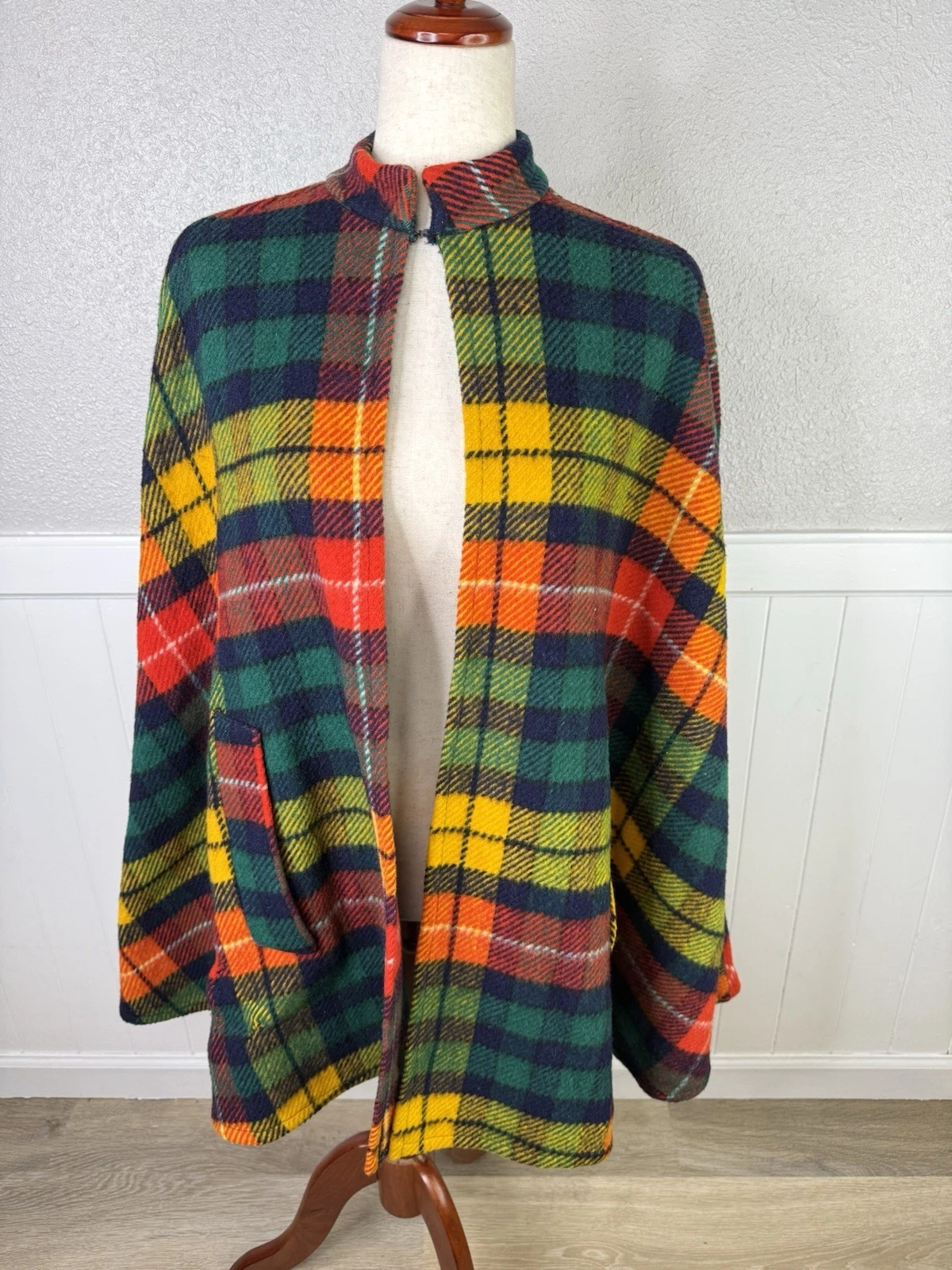 Vtg 60s Wool Cape RAINBOW Plaid Poncho Retro Mod Twiggy England Open Size