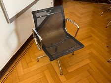 Charles & Ray Eames Vitra Aluminium Chairs EA 108 Konferenzstuhl Stuhl Bürostuhl