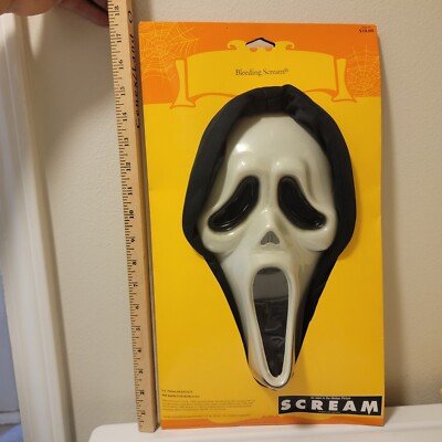 New Fun World Bleeding Scream Blood Pump Authentic Mask Vintage 1997