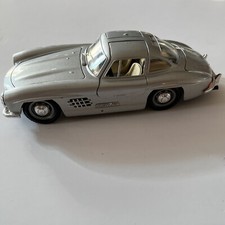 BURAGO 1954 MERCEDES-BENZ 300 SL 1/24 SILVER Diecast Car Model