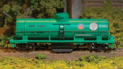 Bachmann HO Track Cleaning Tank Car Union Pacific UP #909971 16305