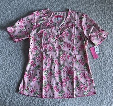 Koi Betsey Johnson Scrub Top Women  s Medium Sweet Bumble Floral Nursing Medical