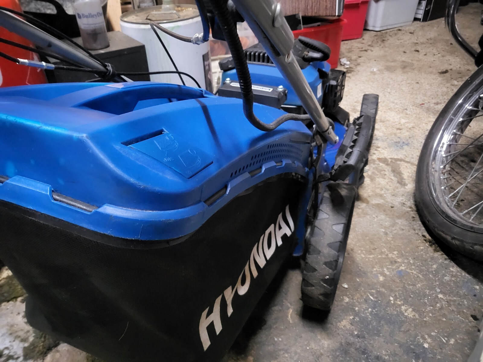 Hyundai Electric Start Lawn Mower 4 Speed Rarely Used Petrol Lawn Mower
