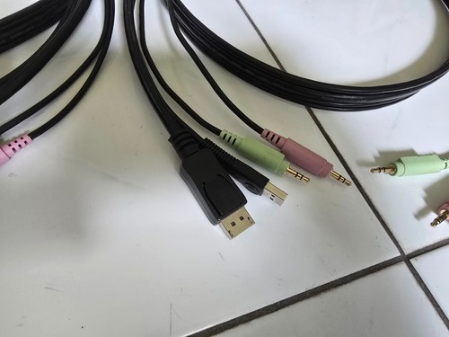 2x Startech 6FT 4-IN-1 USB Displayport KVM Switch Cable with Audio & Microphone - Picture 4 of 5