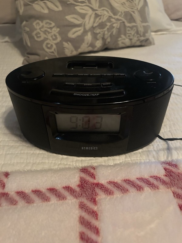 Homedics Clock/Sound Machine Model: SS-6510BLKB for iPhone