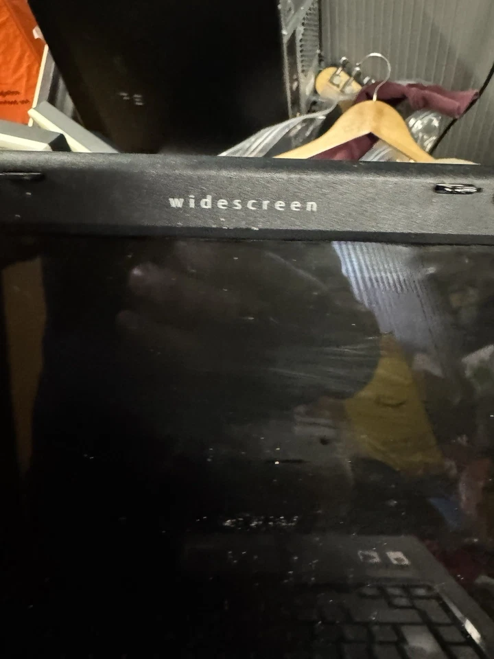 HP Pavilion DV4000 Laptop - Grey  Untested - Image 3 of 4