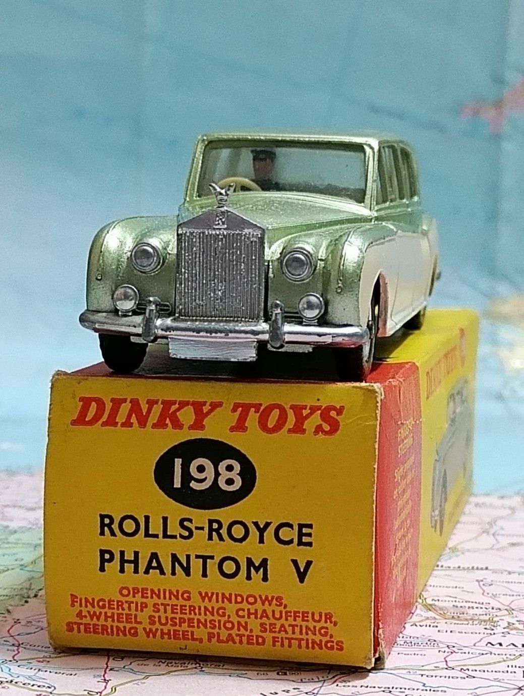 Dinky 198, Rolls Royce Phantom V - Free Price Guide & Review