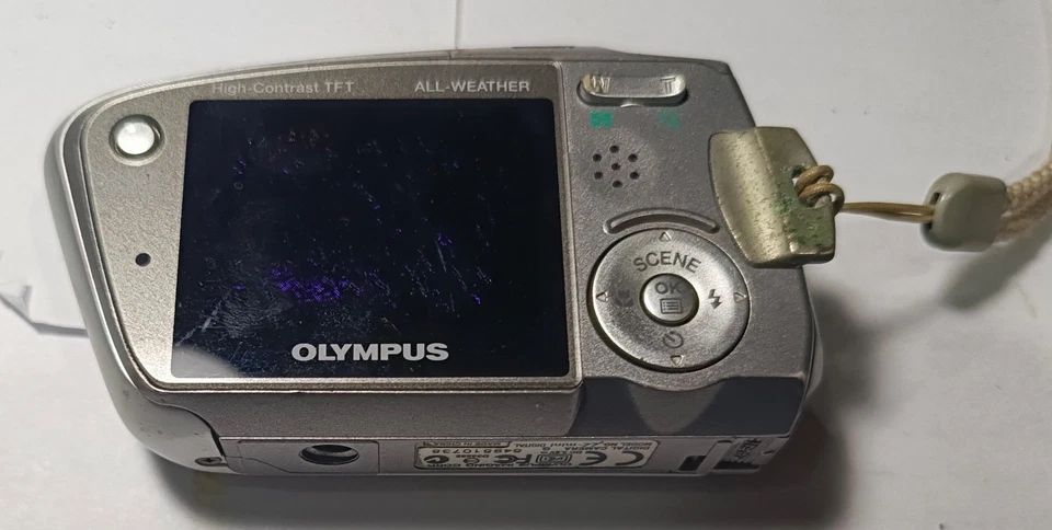 Olympus Stylus Verve Digital Camera for parts only - Image 2 of 2