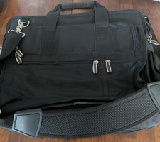 Targus Laptop Messenger Bag Black Padded Computer Shoulder Case Work Travel