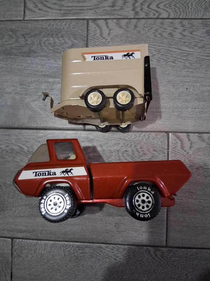 Tonka Stables Truck and Trailer Rare Vintage 1970s Tin Toy With 1 Horse - Image 2 of 4