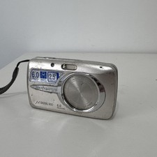 Olympus  600 6.0MP Digital Camera - Arctic silver - FOR PARTS REPAIR