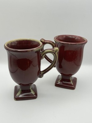 Bombay Tudor Handled Mugs Cups Burgundy Brown Stoneware Set of 2 Scalloped Base