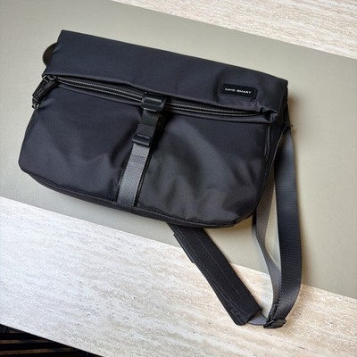Nayo Smart Urban UL3 Messenger Bag Roll Top Zipper Black  12L Laptop Bag