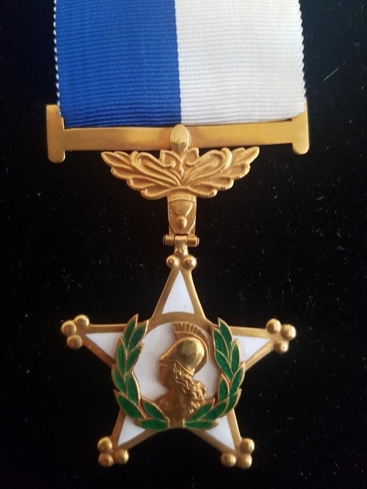 Chile Medal Order of Merit Knight Badge in 18k Gold Extremely Rar ...