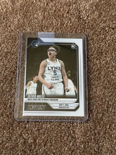 2026 Panini Olivia Miles RAW