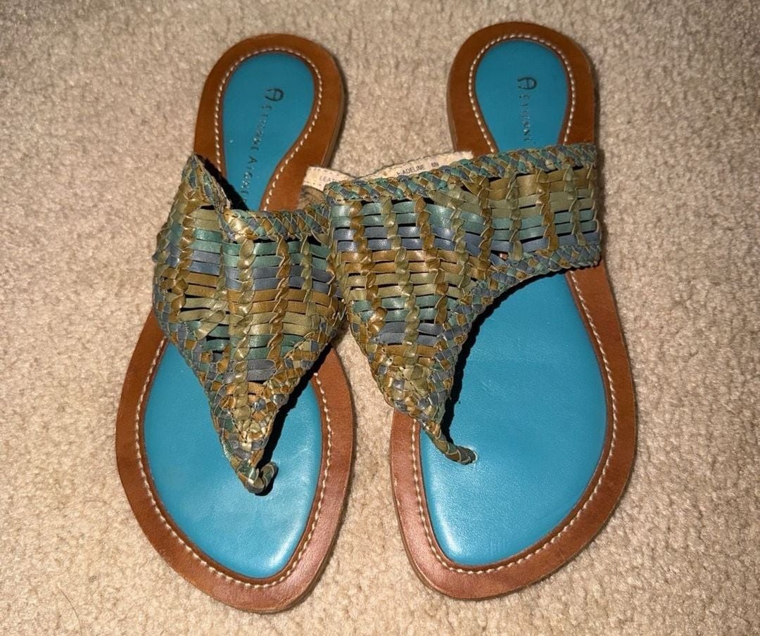 Etienne Aigner Adeline Woven Leather Thong Sandals Size 8M