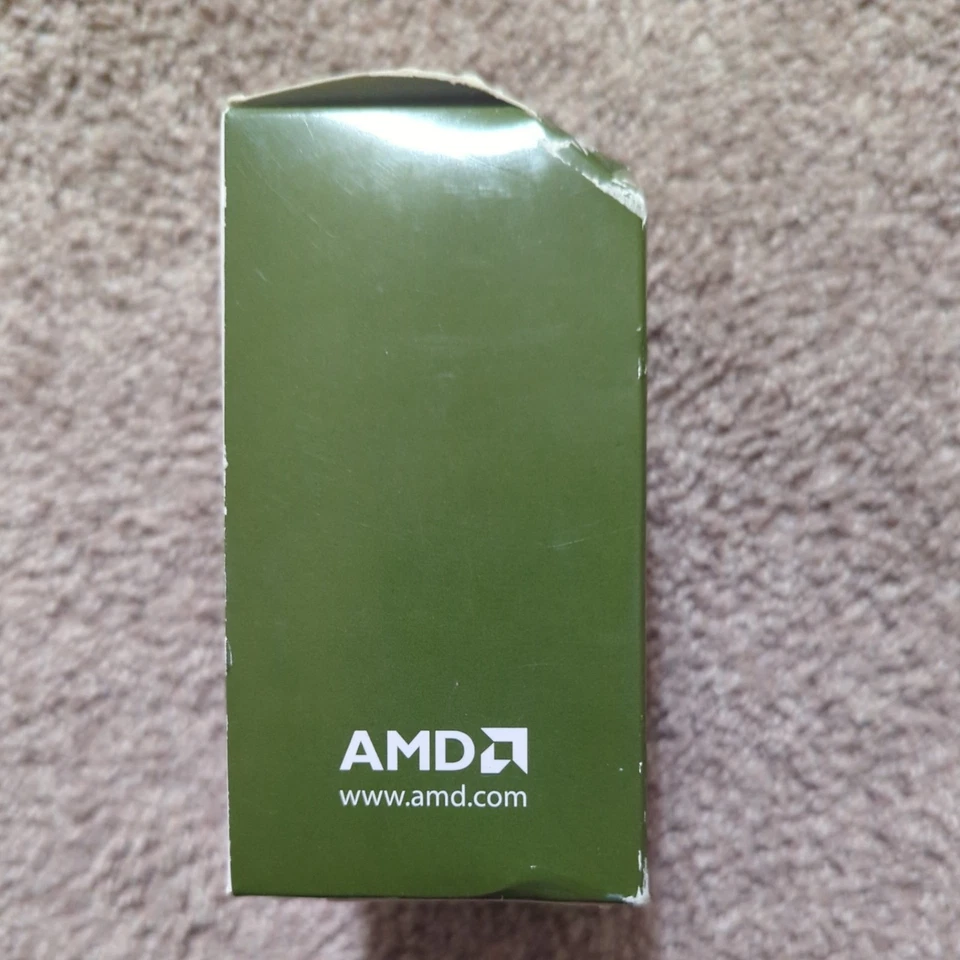 AMD Sempron 145 2.8 GHz (SDX145HBGMBOX) Processor - Image 4 of 4