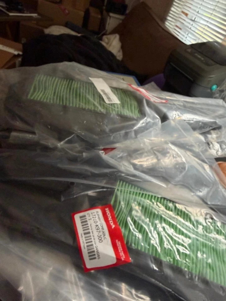 nuevo filtro de aire Honda 17210-K97-J00 OEM para 2019 2018? 2020? Honda PCX150 $5 cada uno Foto 2 de 2