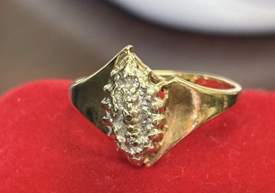 Ring 10 Karat Gold und Diamant Marquise Stil Größe 7 2,80 g