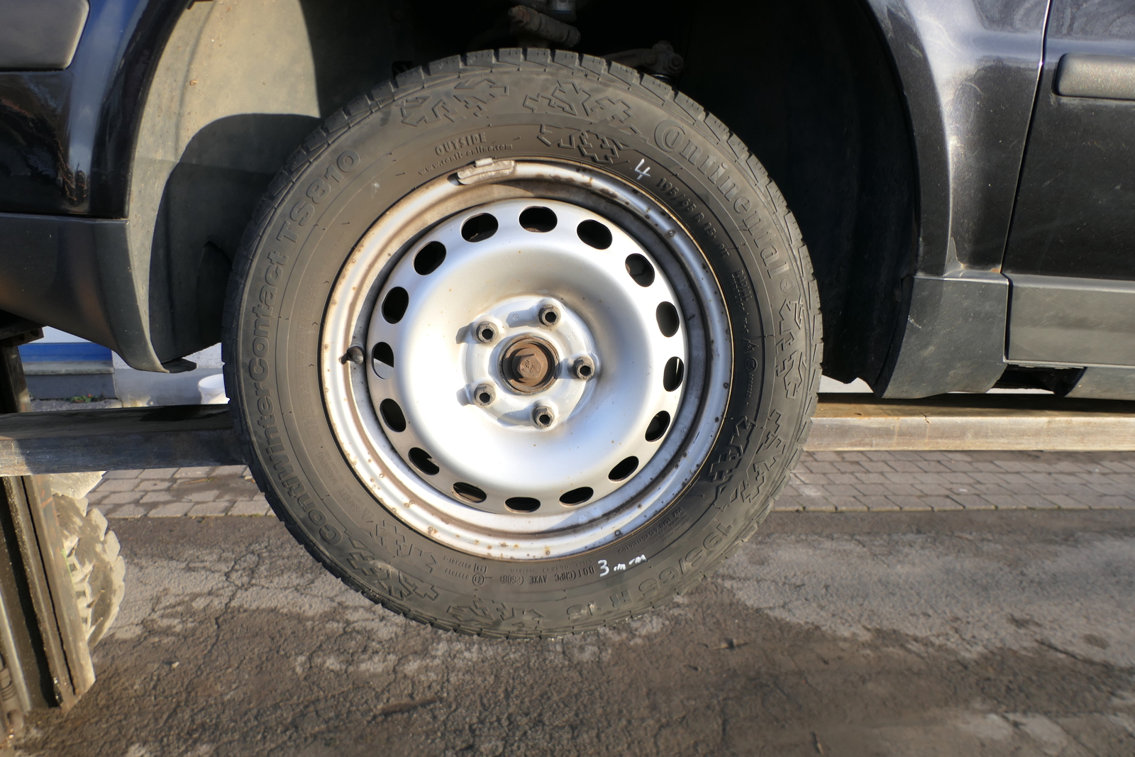 4x Cerchioni Caddy 2K 195/65 R15 Pneumatico Invernale 6jx15H2 ET47 2K0601027