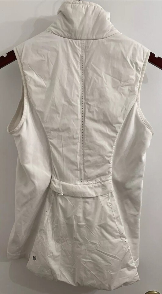 LULULEMON Run For Cold Vest Womens 6 White Lightweight Pockets Water